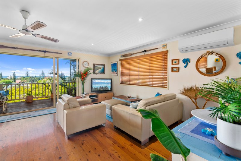 Photo - 44 Monash Street, Tugun QLD 4224 - Image 3