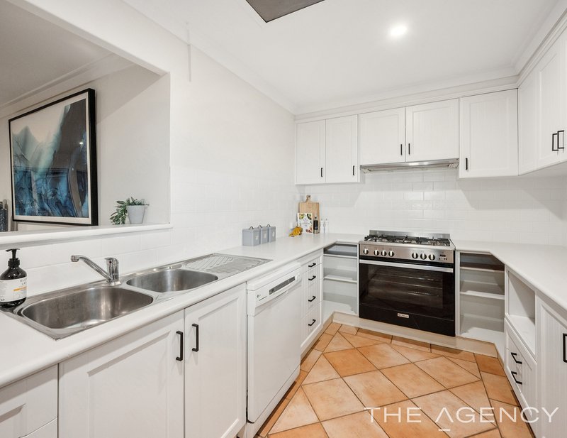 Photo - 44 Morago Crescent, Cloverdale WA 6105 - Image 12