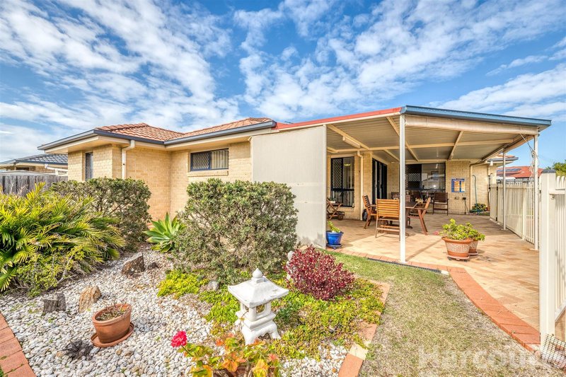 Photo - 44 Mossman Way, Sandstone Point QLD 4511 - Image 4