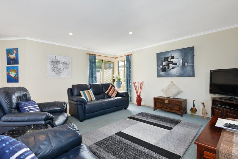 Photo - 44 Newland Street, Victor Harbor SA 5211 - Image 4