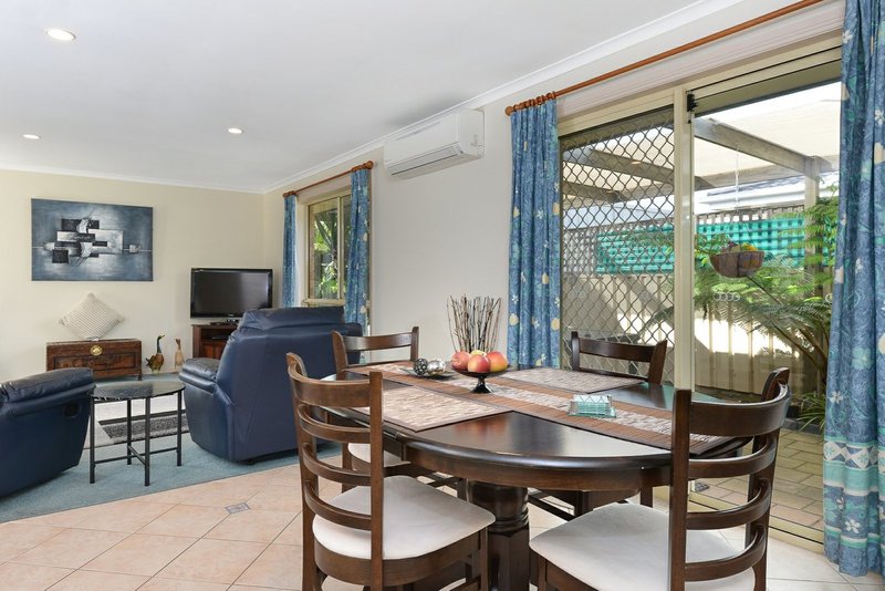 Photo - 44 Newland Street, Victor Harbor SA 5211 - Image 6