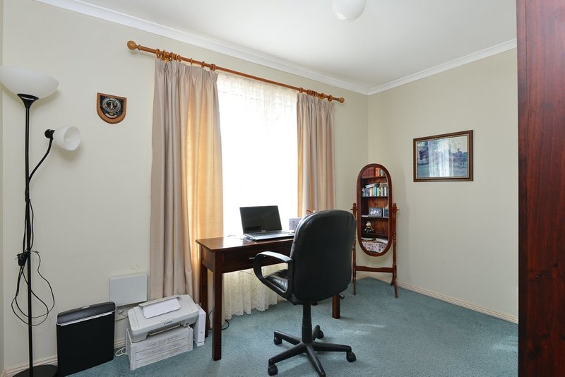 Photo - 44 Newland Street, Victor Harbor SA 5211 - Image 12