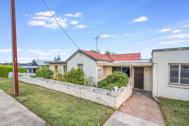 Photo - 44 North Terrace, Mount Gambier SA 5290 - Image 1