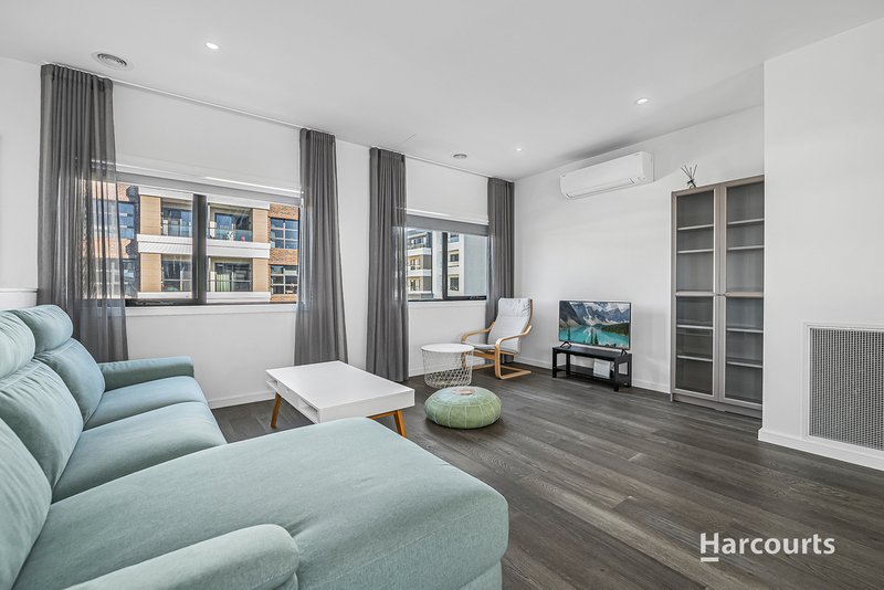 Photo - 44 Northcote Circuit, Burwood East VIC 3151 - Image 4