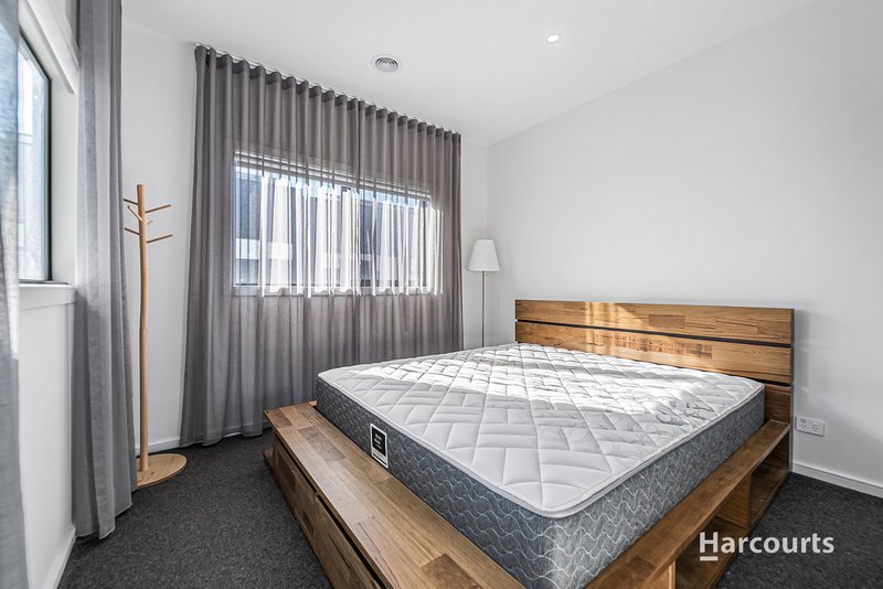 Photo - 44 Northcote Circuit, Burwood East VIC 3151 - Image 5