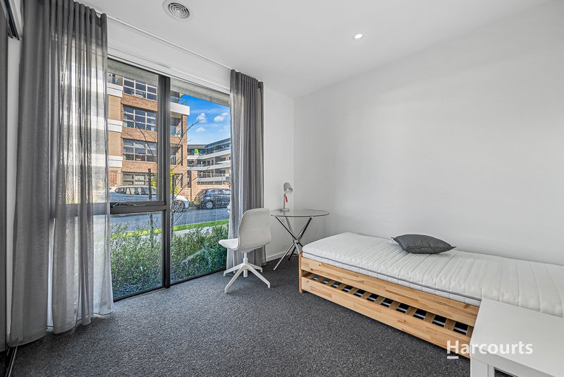 Photo - 44 Northcote Circuit, Burwood East VIC 3151 - Image 6