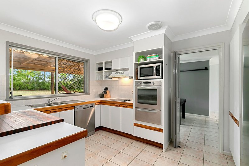 Photo - 44 Norton Drive, Shailer Park QLD 4128 - Image 9