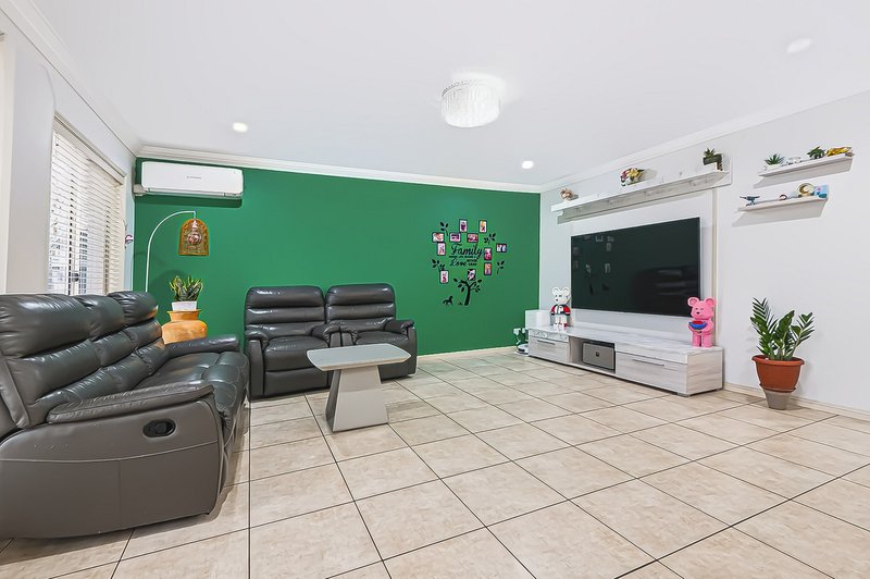 Photo - 44 Nullarbor Circuit, Forest Lake QLD 4078 - Image 5
