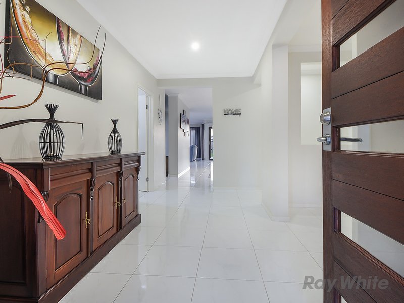 Photo - 44 Oisin Street, Murrumba Downs QLD 4503 - Image 4