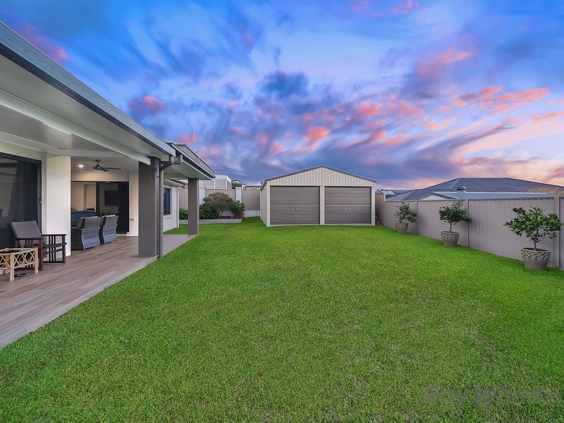 Photo - 44 Oisin Street, Murrumba Downs QLD 4503 - Image 16