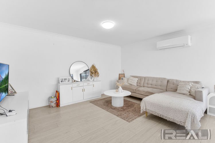 Photo - 44 Olympic Way, Munno Para West SA 5115 - Image 5