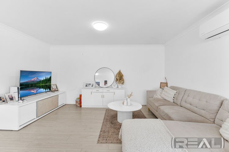 Photo - 44 Olympic Way, Munno Para West SA 5115 - Image 6