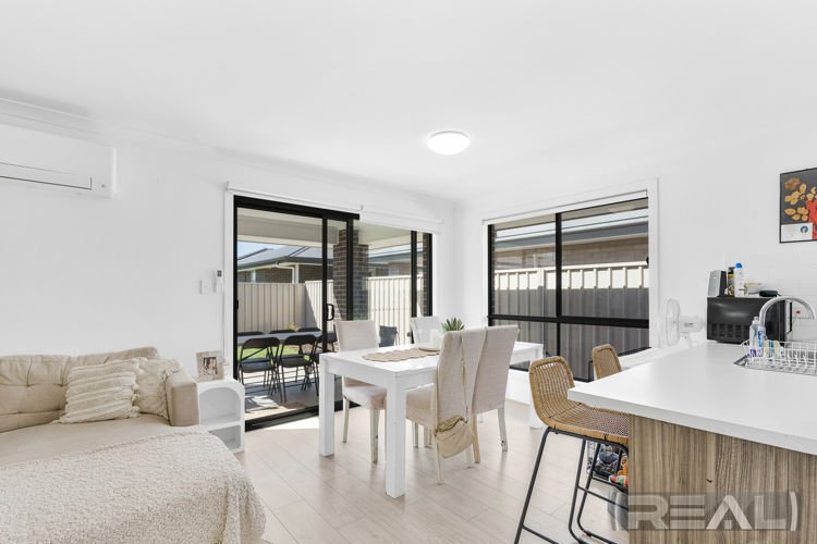 Photo - 44 Olympic Way, Munno Para West SA 5115 - Image 7