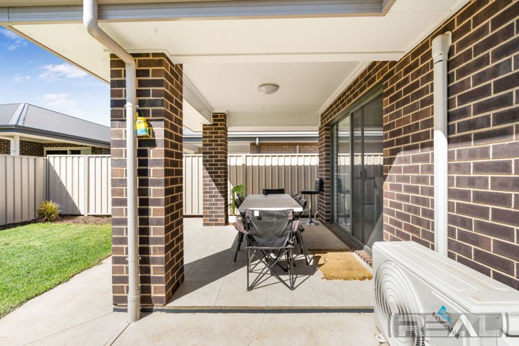 Photo - 44 Olympic Way, Munno Para West SA 5115 - Image 17