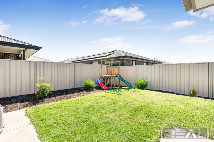 Photo - 44 Olympic Way, Munno Para West SA 5115 - Image 19