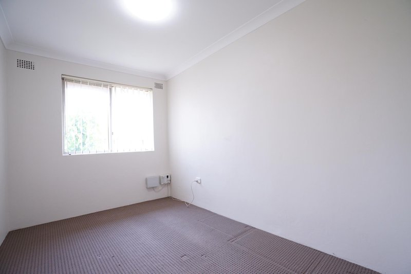 Photo - 4/4 Oswald Street, Campsie NSW 2194 - Image 6