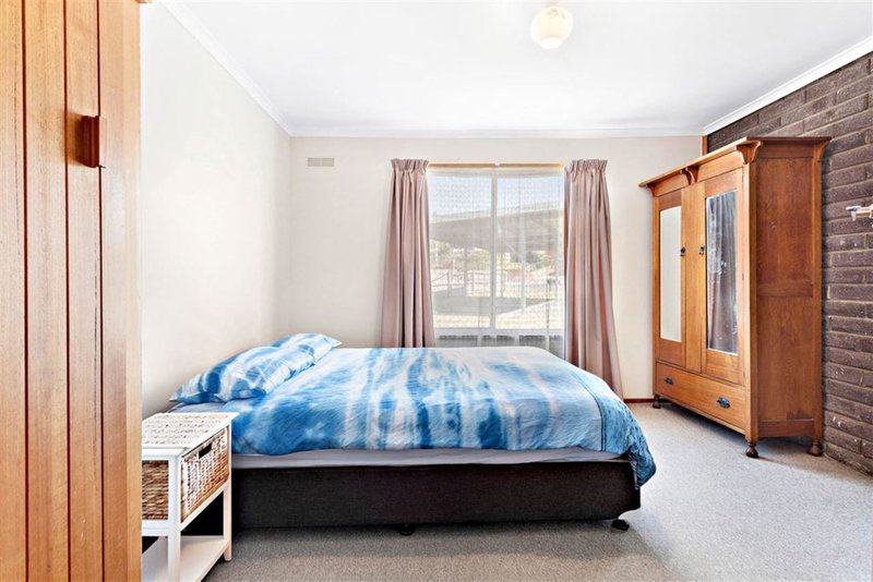 Photo - 4/4 Parklands Parade, Newnham TAS 7248 - Image 5