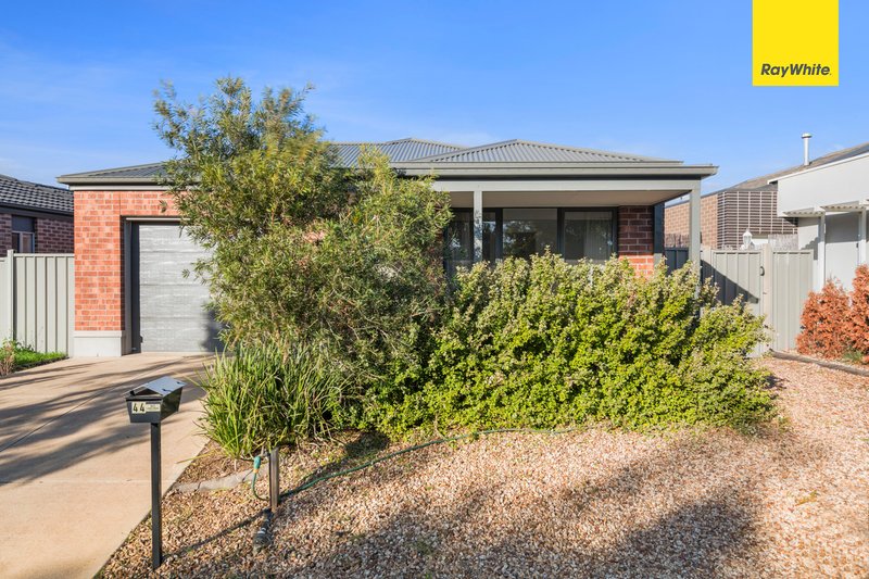 Photo - 44 Parkleigh Dve , Kurunjang VIC 3337 - Image 1