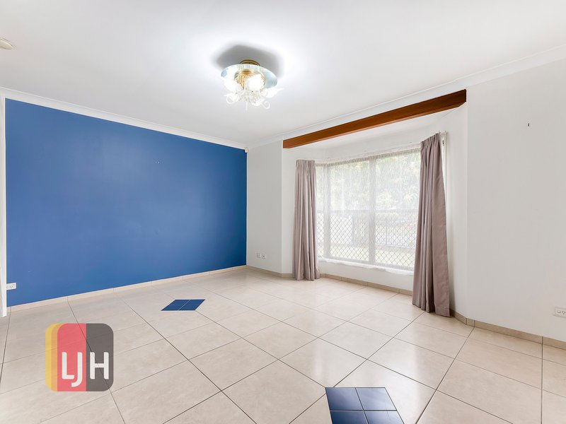 Photo - 44 Parton Street, Stafford Heights QLD 4053 - Image 5