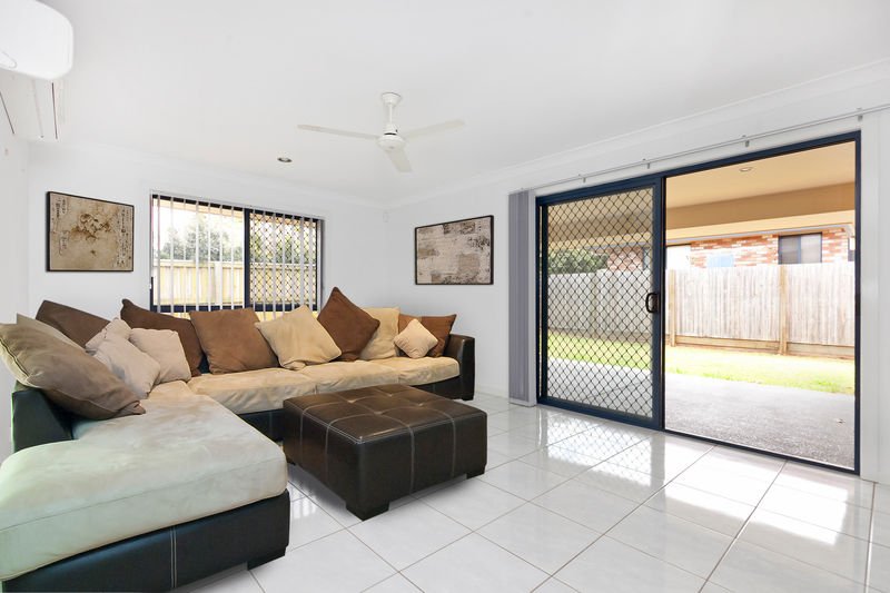 Photo - 44 Pentecost Place, Redland Bay QLD 4165 - Image 3