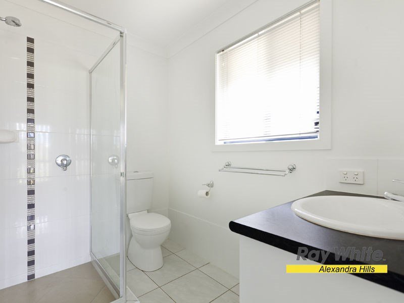 Photo - 44 Pentecost Place, Redland Bay QLD 4165 - Image 9
