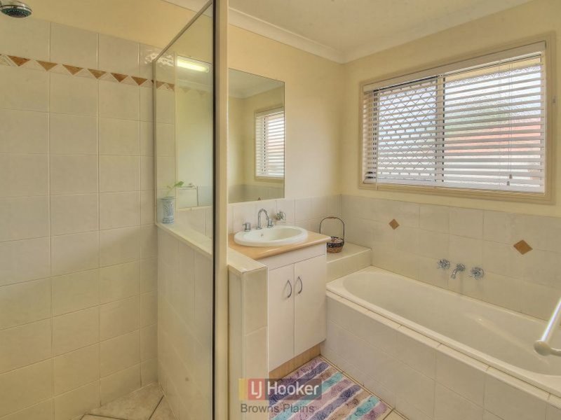 Photo - 44 Pinedale Crescent, Parkinson QLD 4115 - Image 8