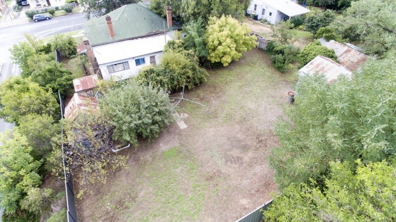 Photo - 44 Polding St. , Yass NSW 2582 - Image 7