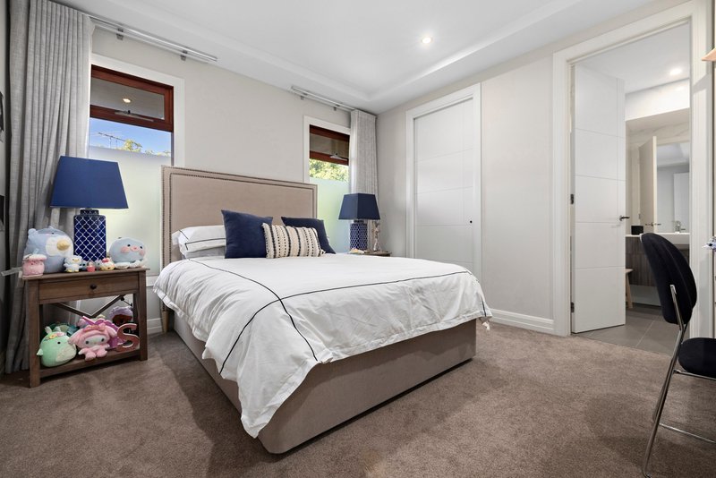 Photo - 44 Regent Street, Mount Waverley VIC 3149 - Image 12