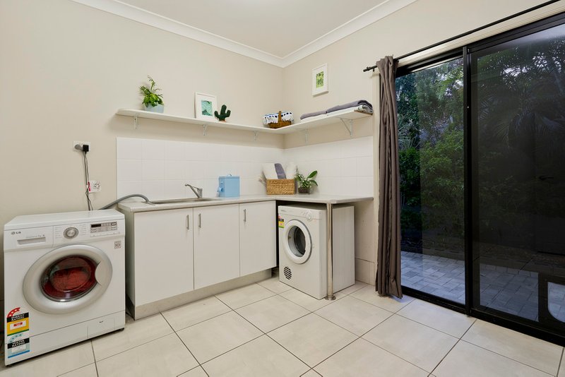 Photo - 44 Rise Place, Upper Kedron QLD 4055 - Image 16