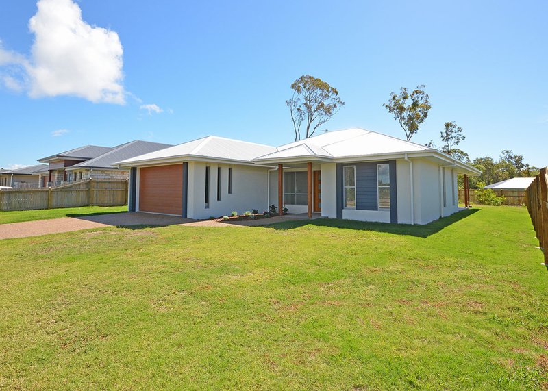 Photo - 44 Ronaldo Way, Urangan QLD 4655 - Image 18