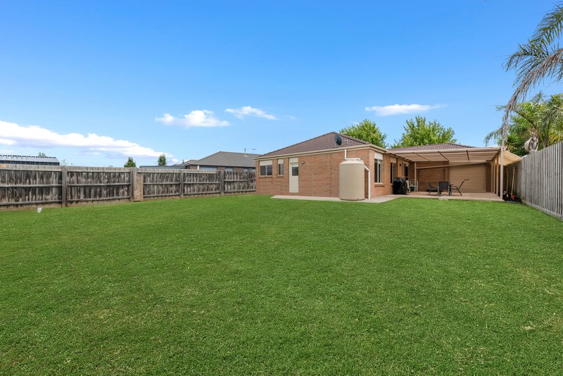 Photo - 44 Sandalwood Drive, Pakenham VIC 3810 - Image 12