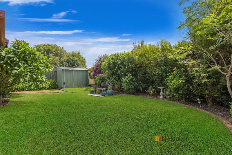 Photo - 44 Scenic Circle, Budgewoi NSW 2262 - Image 3