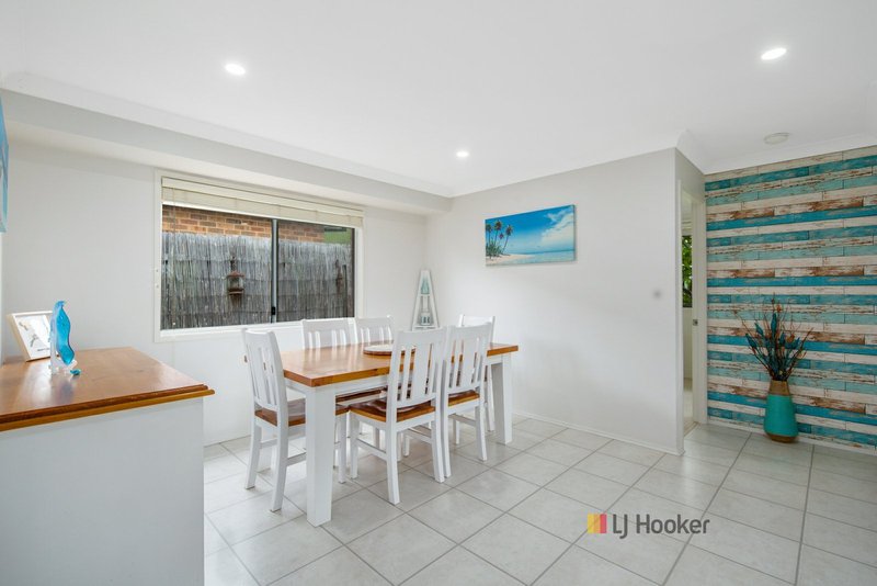 Photo - 44 Scenic Circle, Budgewoi NSW 2262 - Image 9