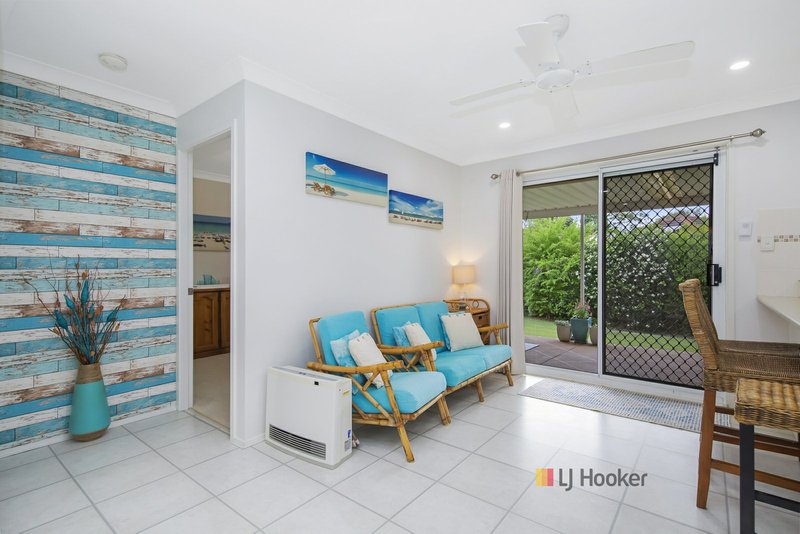 Photo - 44 Scenic Circle, Budgewoi NSW 2262 - Image 11