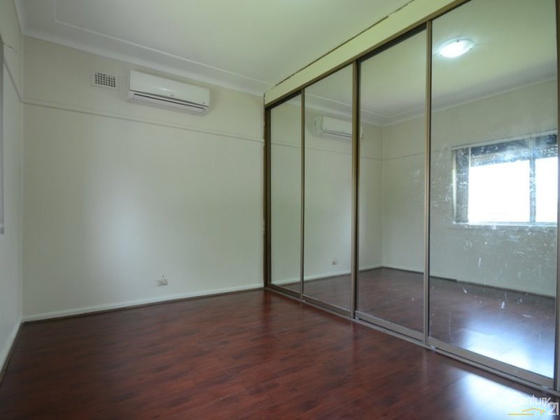 Photo - 44 Scott Street, Toongabbie NSW 2146 - Image 4