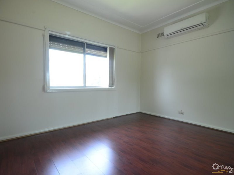 Photo - 44 Scott Street, Toongabbie NSW 2146 - Image 6