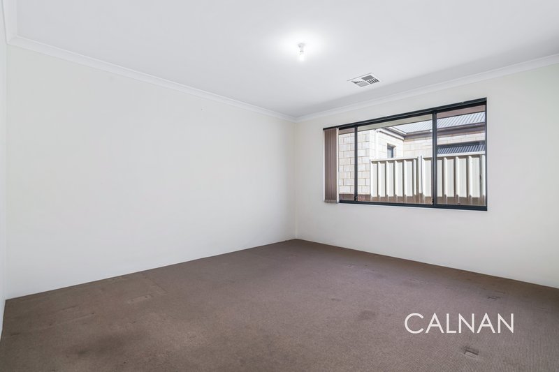 Photo - 44 Sessilis Crescent, Wattle Grove WA 6107 - Image 15