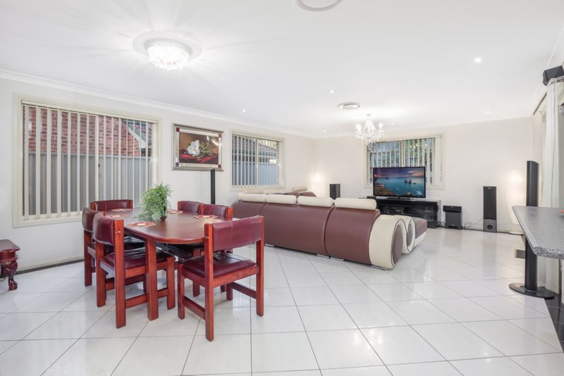 Photo - 44 Seymour Way, Kellyville NSW 2155 - Image 5