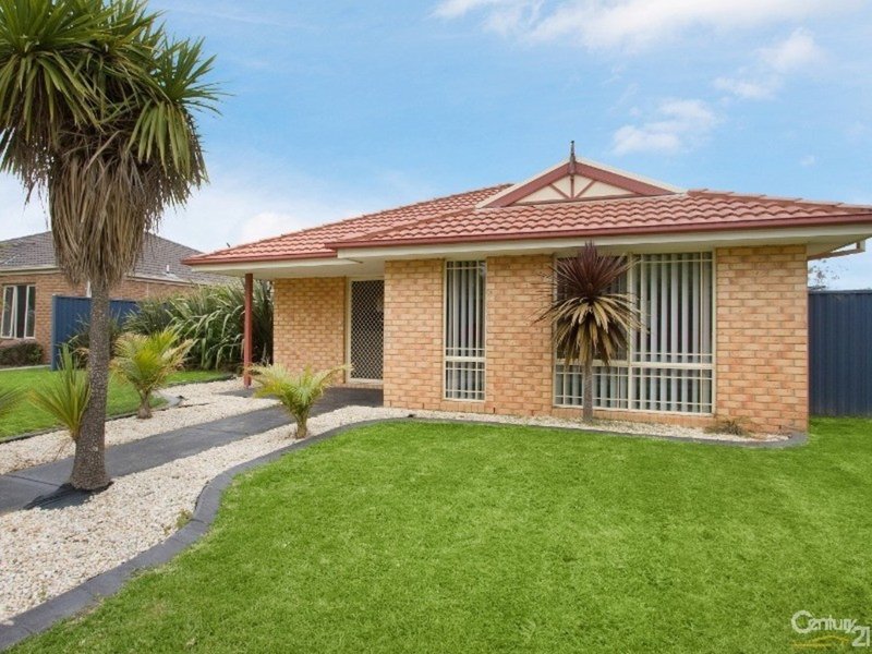 Photo - 44 Shearwater Drive, Pakenham VIC 3810 - Image 1