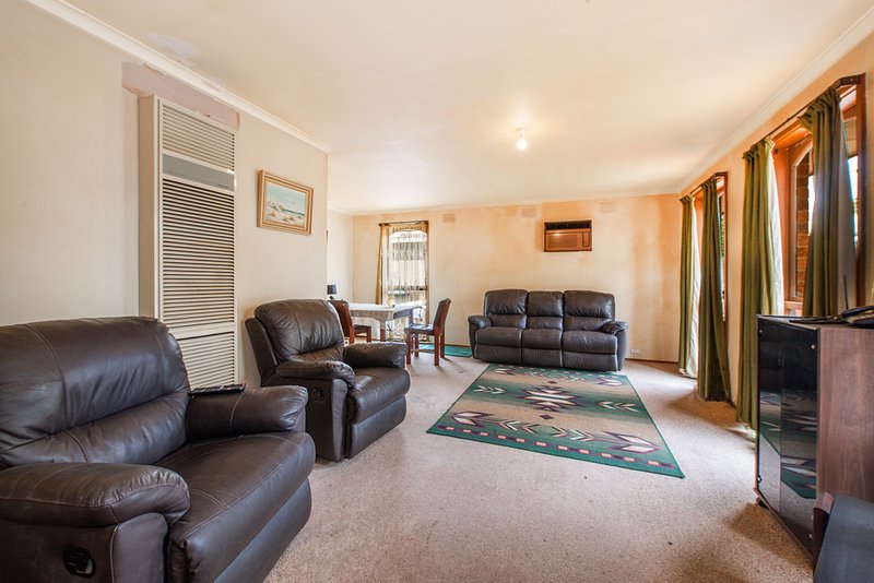 Photo - 44 Sheppard Drive, Scoresby VIC 3179 - Image 3