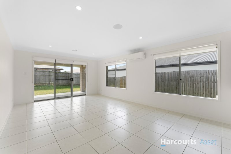 Photo - 44 Shilin Street, Yarrabilba QLD 4207 - Image 2