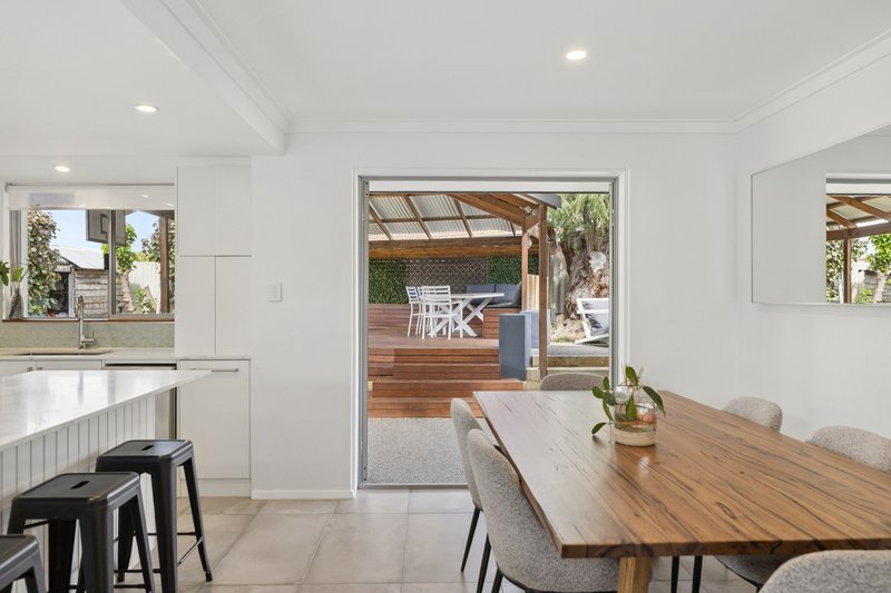 Photo - 44 Sillmon Way, Duncraig WA 6023 - Image 6