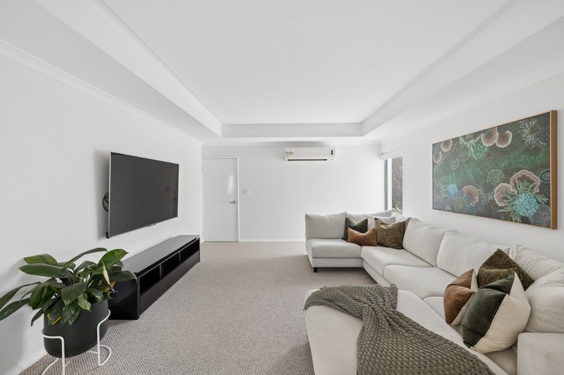 Photo - 44 Sillmon Way, Duncraig WA 6023 - Image 10