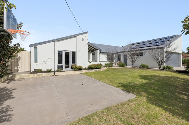 Photo - 44 Sillmon Way, Duncraig WA 6023 - Image 26