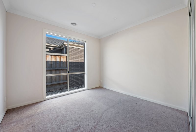 Photo - 44 Sissinghurst Parade, Mernda VIC 3754 - Image 4