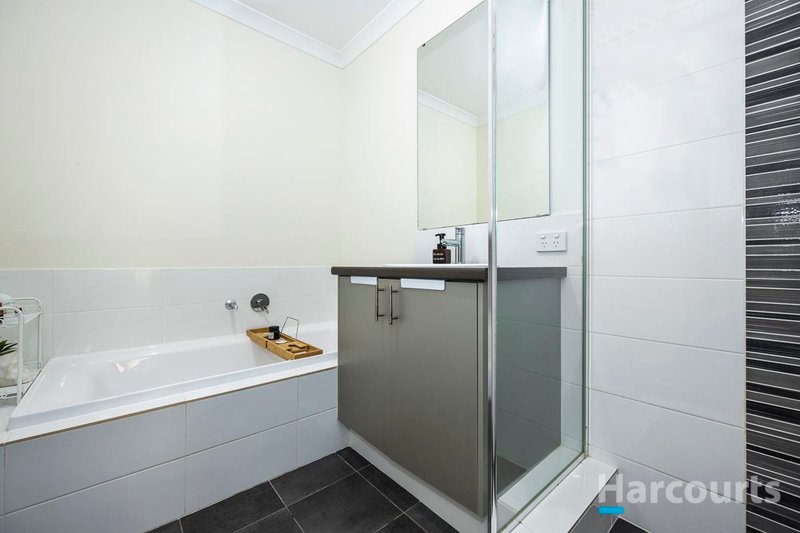 Photo - 44 Skysail Avenue, Alkimos WA 6038 - Image 9