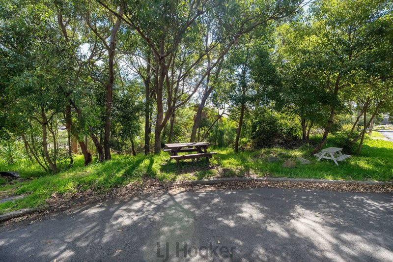 Photo - 44 Somersham Avenue, Fishing Point NSW 2283 - Image 9