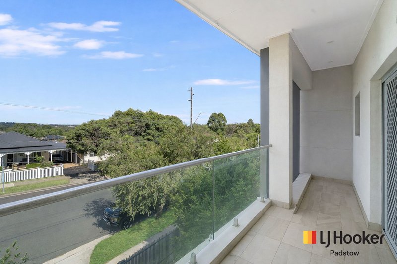 Photo - 44 Sphinx Avenue, Revesby NSW 2212 - Image 9