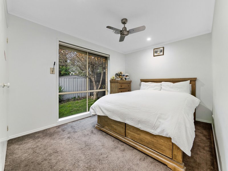 Photo - 44 Stephellen Way, Cranbourne West VIC 3977 - Image 13