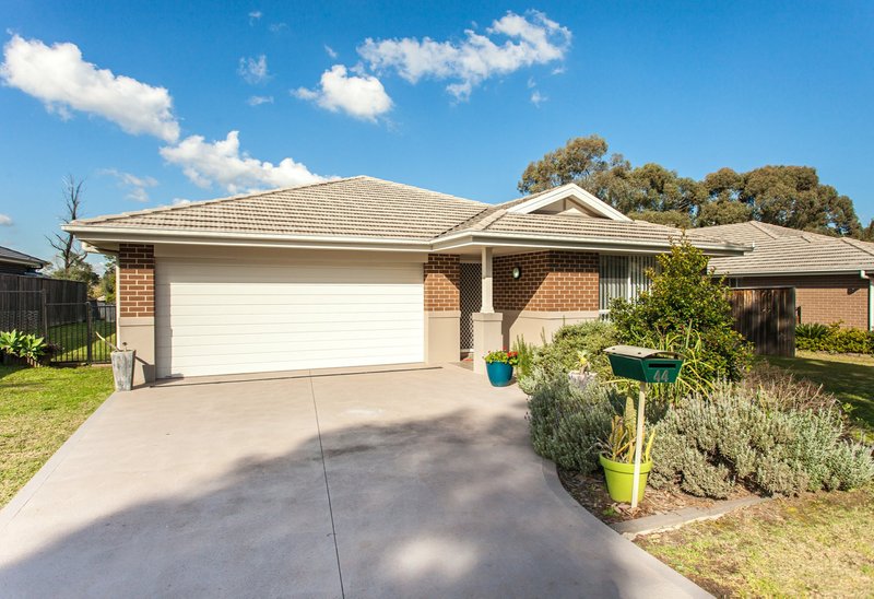 44 Stonebridge Drive, Cessnock NSW 2325